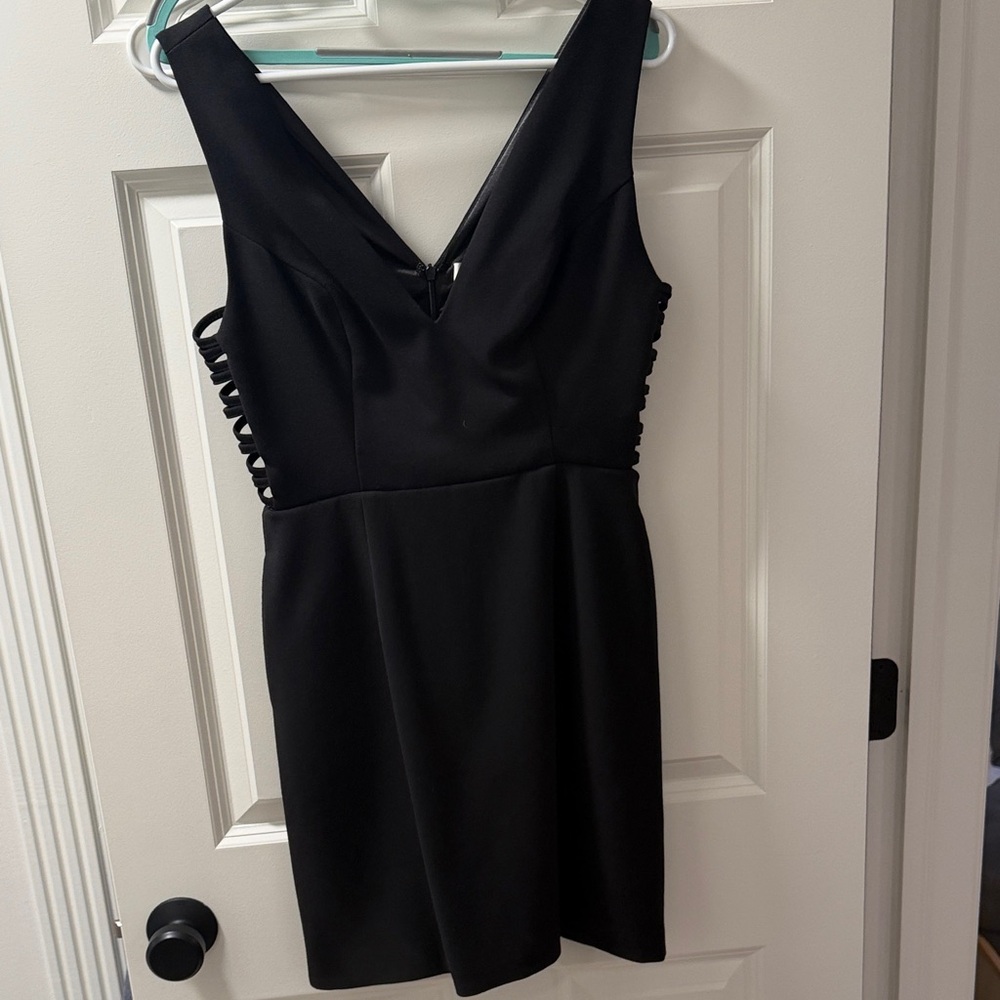 Elegant Black Sleeveless Dress